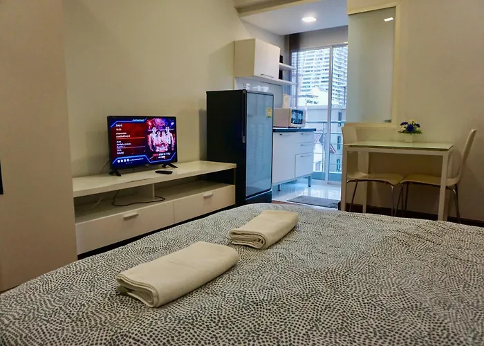 Hip & Funky Sathon15 Close To Bts St Louis *